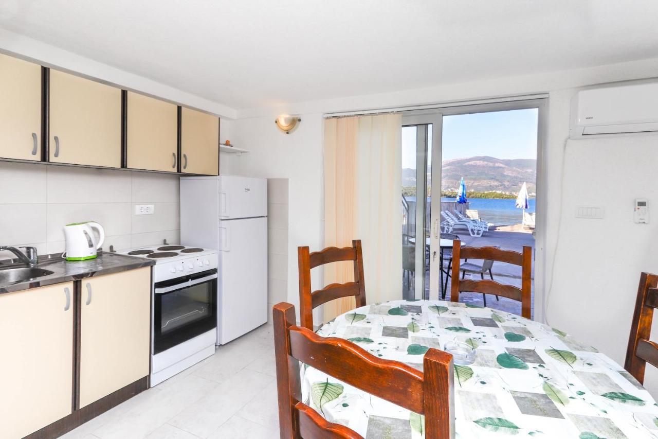 Apartments Bella Di Boka Тиват Экстерьер фото